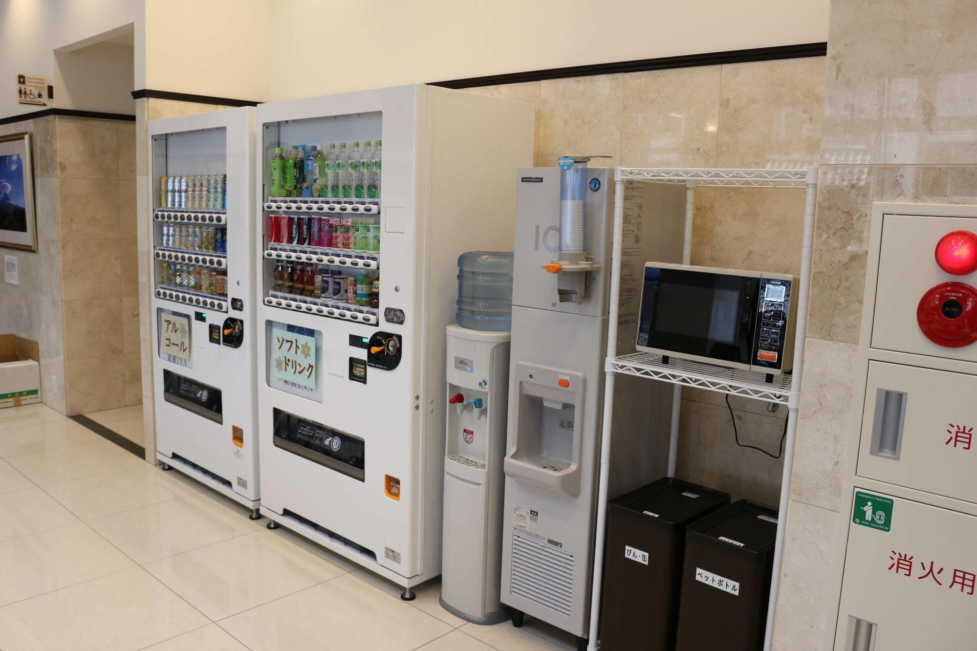 Toyoko Inn Kofu-Eki Minami-Guchi No.1 Екстер'єр фото